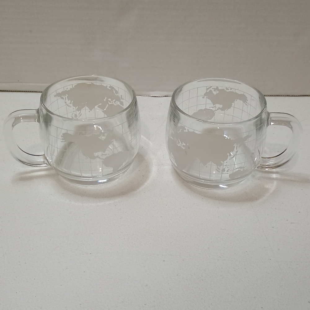 Set of Vintage Nestlé Nescafé world globe Etched Glass Coffee Mugs from the 1970